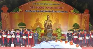 Huyện Vĩnh Bảo biểu dương 197 giáo viên, học sinh, sinh viên 2024
